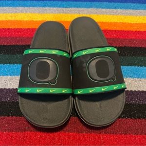 Nike Oregon ducks Slides Slip Ons Mens 7.5 women’s 9